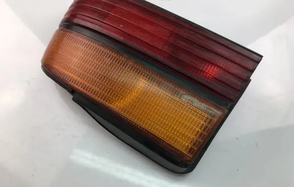 Mitsubishi Space Wagon Tailgate rear/tail lights 0437829R