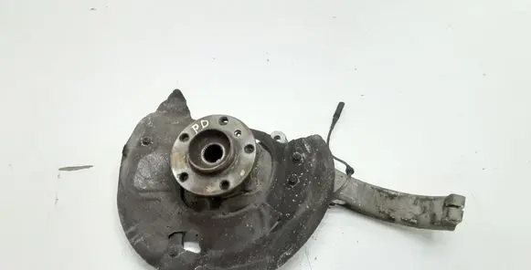 Front wheel hub spindle knuckle