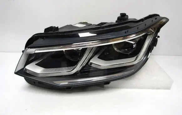 Volkswagen Tiguan Headlight/headlamp 5NB941081