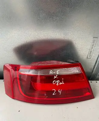 Audi A5 8T 8F Tailgate rear/tail lights 8T0945095