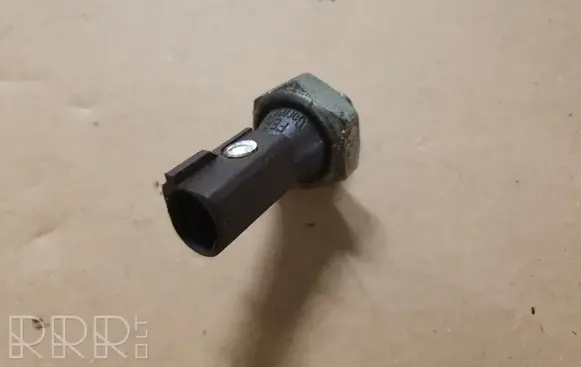 Audi A3 S3 8V Oil pressure sensor 038919081H