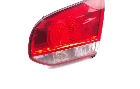 Tailgate rear/tail lights