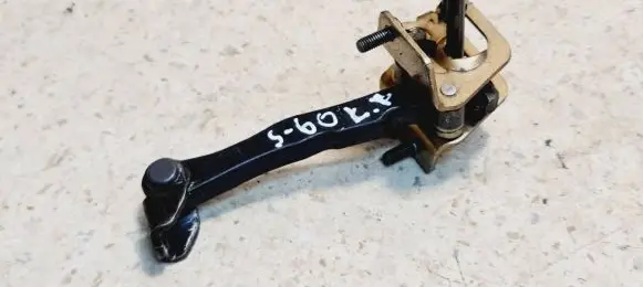 Volvo S60 Front door check strap stopper 30634551 6670
