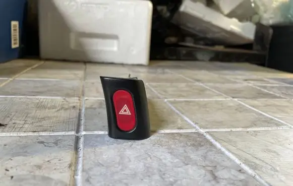 Nissan Serena Hazard light switch 06012