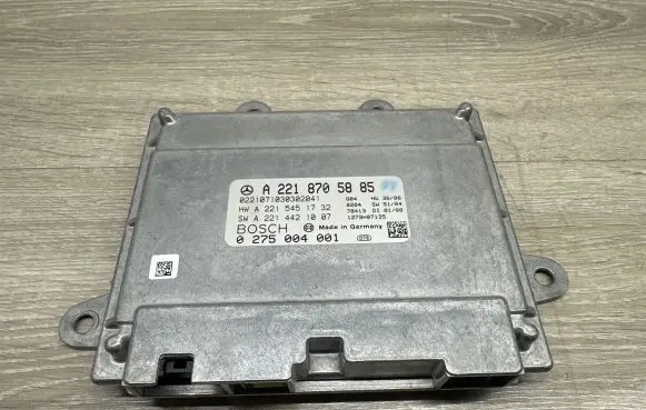 Mercedes-Benz S W221 Camera control unit module A2218705885 A2215451732 A2214421007