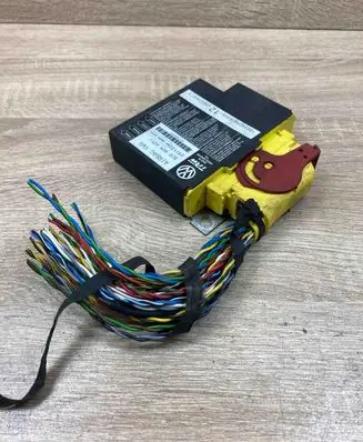 Volkswagen PASSAT B6 Airbag control unit/module 3C0909605J 391130