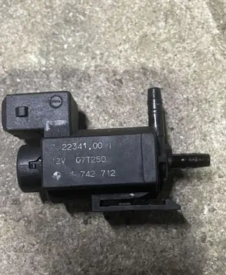 BMW 5 E60 E61 Turbo solenoid valve 1742712