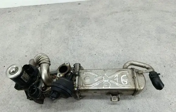 Volkswagen PASSAT B7 EGR valve