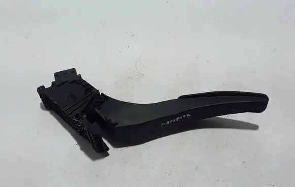 Chrysler Pacifica Accelerator throttle pedal 04581677AB