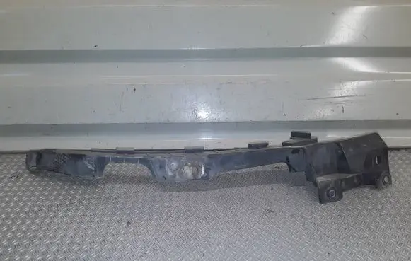 Opel Insignia A Front bumper mounting bracket 13250571