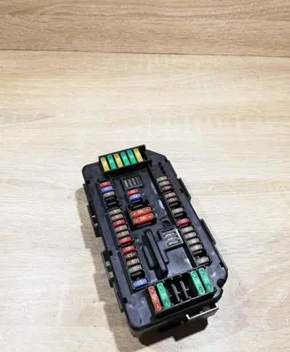 BMW 3 F30 F35 F31 Fuse module 9337879 869099 10688710