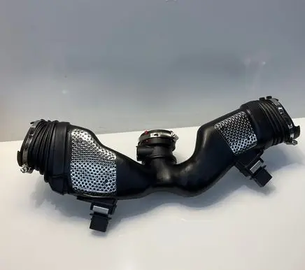Mercedes-Benz CLS C219 Turbo air intake inlet pipe/hose 