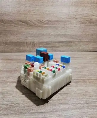 Toyota Auris 150 Fuse module 131021 4E21