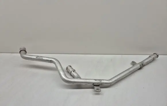 Coolant pipe/hose