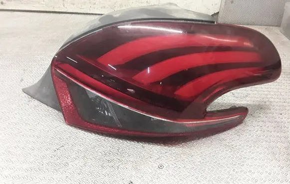 Peugeot 208 I Rear/tail lights A002ZH 9810430580