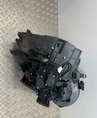 Land Rover Evoque I Interior heater climate box assembly 6G9N19B555LZ 20110715B L2519019