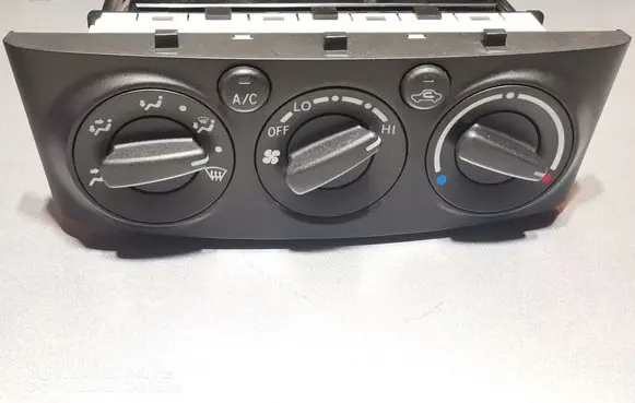Toyota Avensis T250 Climate control unit 5590005120 MB1465700754
