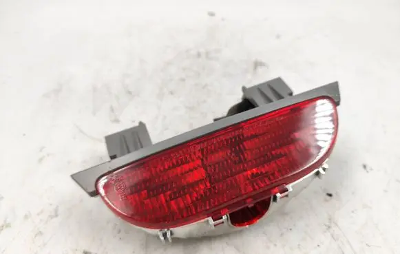 KIA Carnival Third/center stoplight 0K56A51580