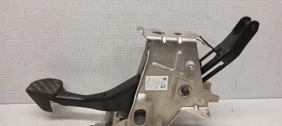 Volkswagen PASSAT B6 Brake pedal 1K1721057AD