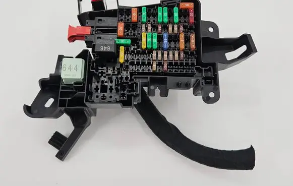Audi A5 Fuse module 8B1971845A
