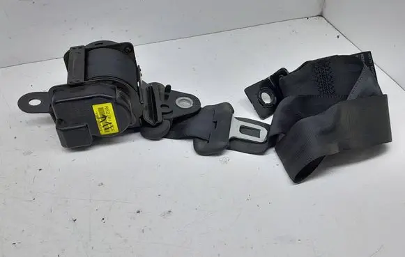 SsangYong Rexton I Third row seat belt 7564108006