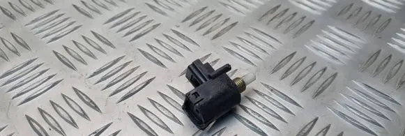 Toyota Avensis T250 Clutch pedal sensor CV591