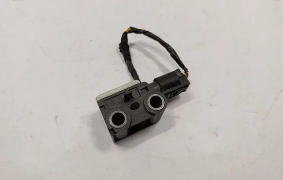 BMW X5 E70 Airbag deployment crash/impact sensor 9152262 65779152262 65773448086