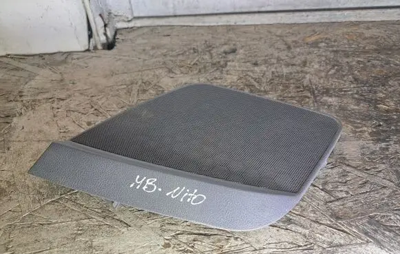 Mercedes-Benz Vito Viano W638 Side speaker trim/cover 6386890466