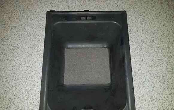 BMW 5 E39 Glove box central console 806219