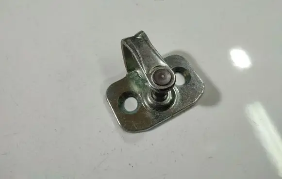 Chevrolet Captiva Rear door lock loop/hook striker 