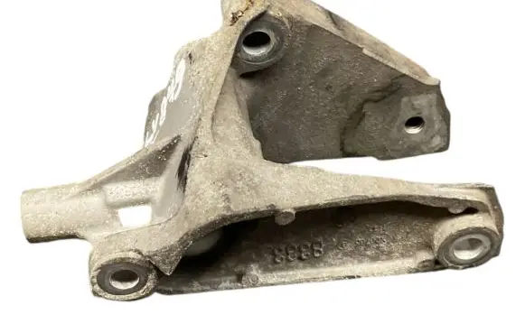 Opel Antara Engine mount bracket X00765