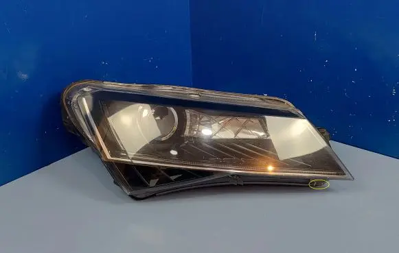 Skoda Superb B8 (3V) Headlight/headlamp 3V1941016A 1ZS01193922