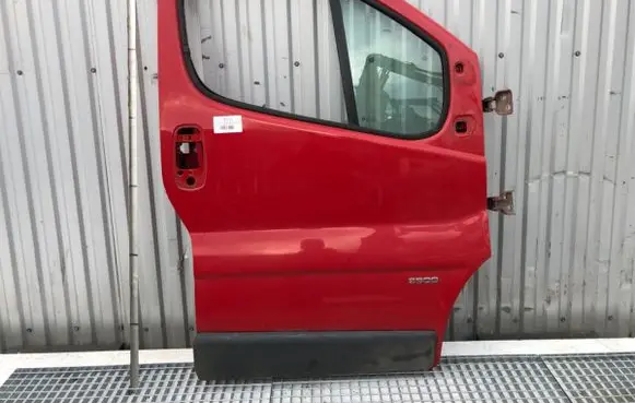Opel Vivaro Front door 
