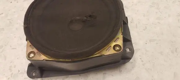 Mitsubishi Pajero Sport I Rear door speaker MR142013 220826