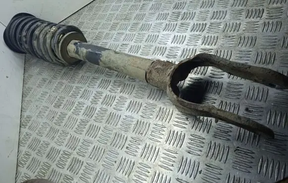 Jeep Grand Cherokee Front shock absorber/damper 68027000AA