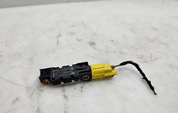 Audi A4 S4 B8 8K Airbag deployment crash/impact sensor 8E0959643B