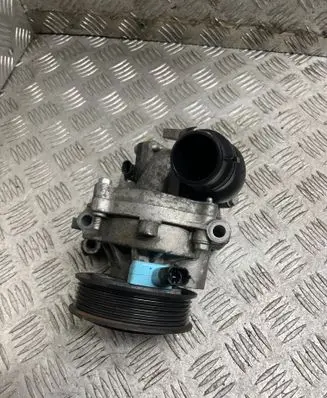 Opel Astra J Water pump 55484533