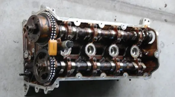 Engine head