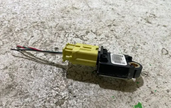 Toyota Verso Airbag deployment crash/impact sensor 8983105020 0829223055