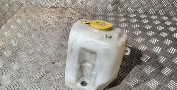 Opel Combo C Windshield washer fluid reservoir/tank