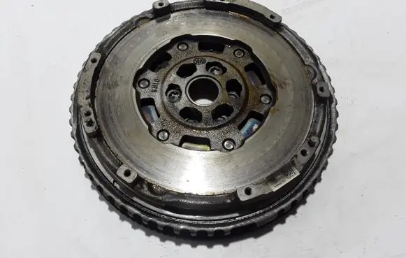 Renault Kadjar Dual mass flywheel 123100461R