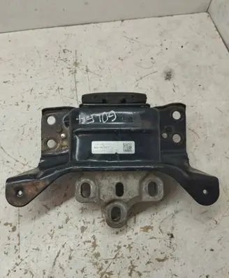 Volkswagen Golf VII Engine mount bracket 5Q0199555T 12022015
