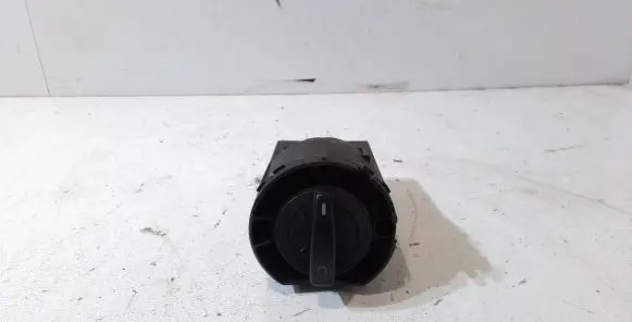 Skoda Fabia Mk1 (6Y) Light switch 6Y2941531A MR022300