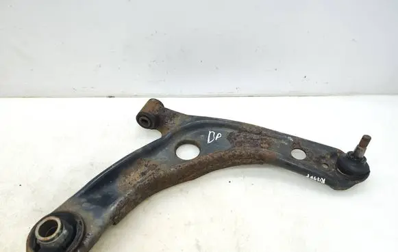 Toyota Yaris Front lower control arm/wishbone 