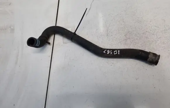 Engine coolant pipe/hose