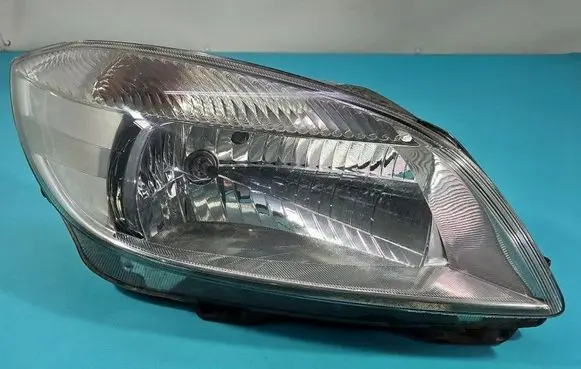 Skoda Fabia Mk2 (5J) Headlight/headlamp 5J1941016C IMPRK1571725