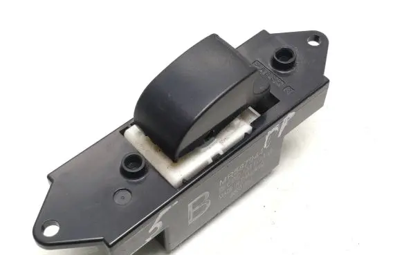 Mitsubishi ASX Electric window control switch MR587944