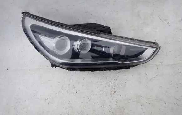 Hyundai i30 Headlight/headlamp