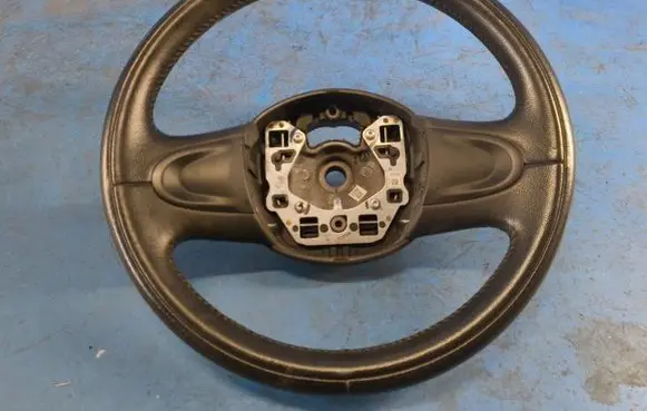 Mini One - Cooper Coupe R56 Steering wheel 2752964