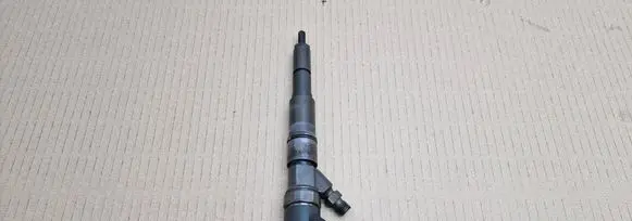 BMW 3 E46 Fuel injector 0445110047